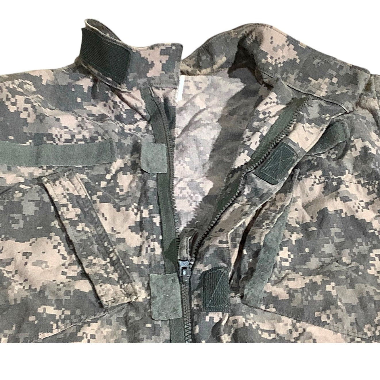 UNIVERSAL COAT, ACU RIPSTOP, FLAME RESISTANT, EUC, SIZE: MEDIUM/REGULAR