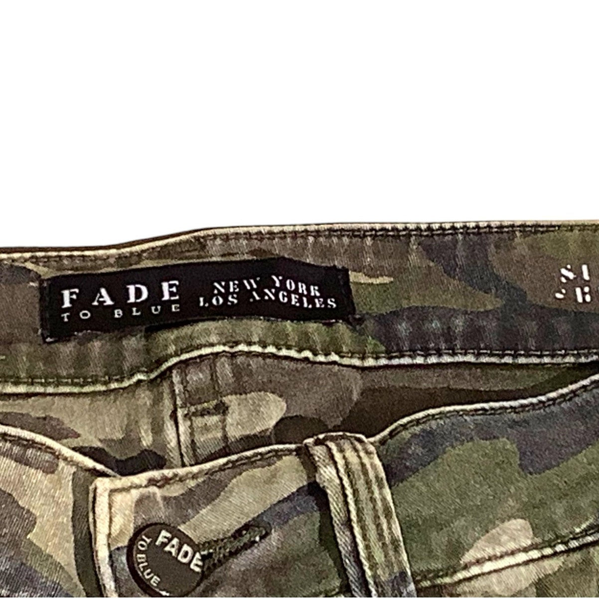 Women's Fade to Blue Woodland Camo Distressed Stretch Pants 29"W x 30"L