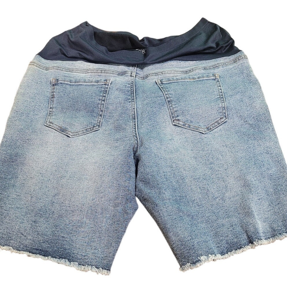 Maternity Time and Tru Bermuda Shorts w/ Full Panel, Distressed L/XL (16-18)