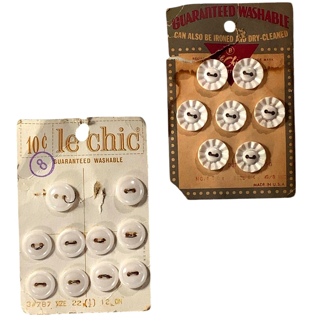 20 Le Chic Vintage Buttons 10@ #787 Size 22 (1/2"), #1701 Size 24 (5/8"):