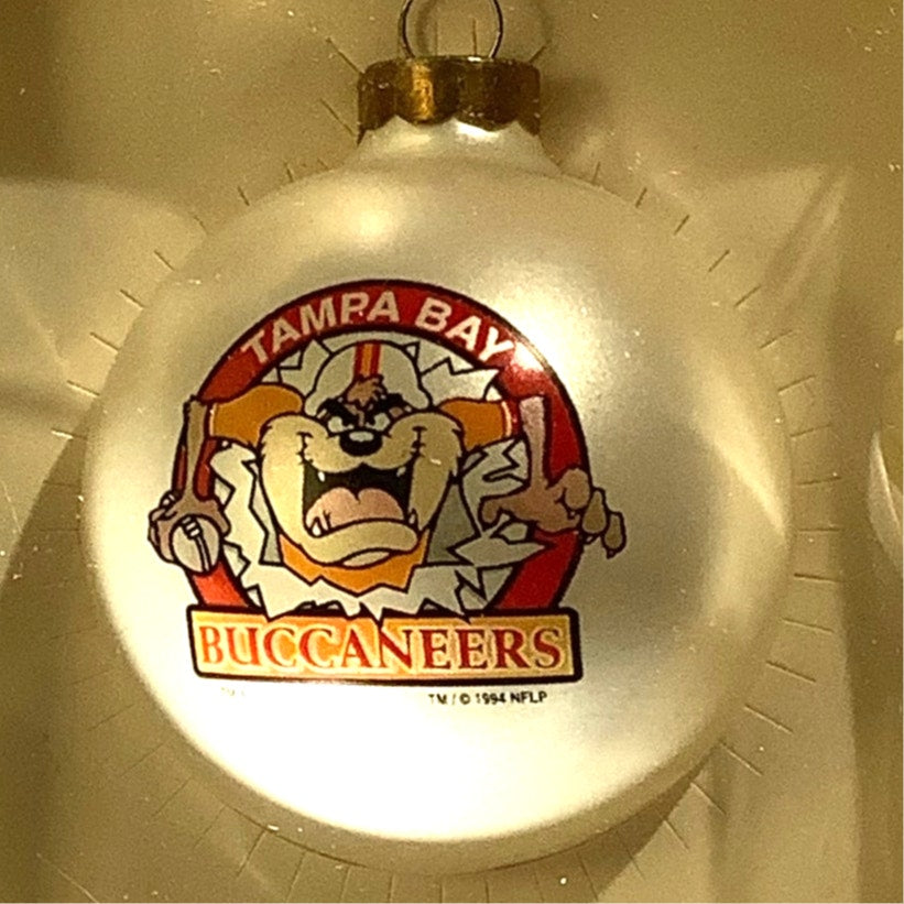 Rare Vintage 1994 Looney Tunes Tampa Bay Buccaneers Ornament & Vinyl Stickers